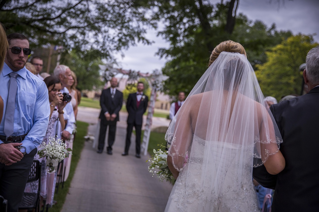 Was I Wrong for Asking My Mom to Leave After She Wore White to My Wedding?