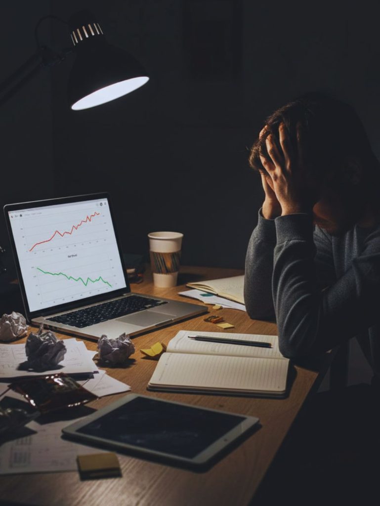 Shopify dashboard showing high ad spend and low profit representing dropshipping losses.